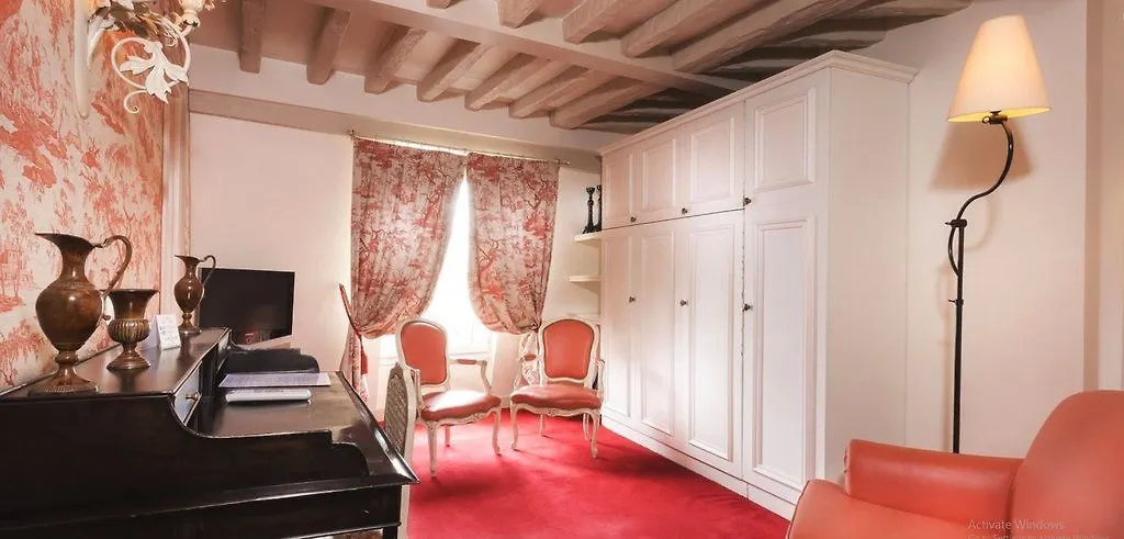 Отель Des Ducs D'anjou 4*